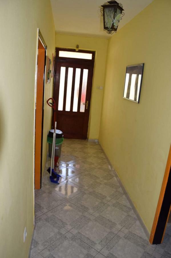 Apartman Linda Baška Voda Exteriör bild